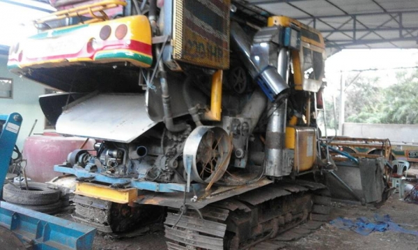 ขายรถเกี่ยวข้าวเจ้าช้างไวไฟ ปี53 เครื่องมิตซู6D17 ช่วงล่าง12ปปั๊ม23 ช่วงล่างใหม่ ขายรถเกี่ยวข้าวเจ้าช้างไวไฟ ปี53 เครื่องมิตซู6D17 ช่วงล่าง12ปปั๊ม23 ช่วงล่างใหม่