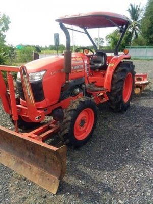 ขายรถไถ KUBOTA L4708 รถสวยสภาพดีมาก ใช้งาน806ชั่วโมง อุปกรณ์ครบ ดันหน้า ผานหลัง โรตารี่ สภาพพร้อมใช้งาน เอกสารพร้อมโอน ราคา450,000 สนใจโทร 090-8588220คุณนะ 093-3258446คุณบิว หรือเข้าดูสินค้าอื่นๆได้ที่ www.narong2truck.com หรือ www.truck.in.th/498 หรือเพจ
