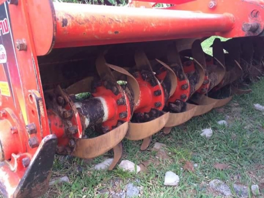 ขายรถไถ KUBOTA L4708 รถสวยสภาพดีมาก ใช้งาน806ชั่วโมง อุปกรณ์ครบ ดันหน้า ผานหลัง โรตารี่ สภาพพร้อมใช้งาน เอกสารพร้อมโอน ราคา450,000 สนใจโทร 090-8588220คุณนะ 093-3258446คุณบิว หรือเข้าดูสินค้าอื่นๆได้ที่ www.narong2truck.com หรือ www.truck.in.th/498 หรือเพจ