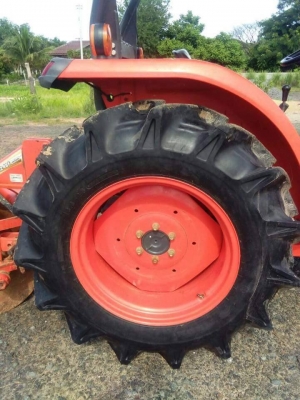 ขายรถไถ KUBOTA L4708 รถสวยสภาพดีมาก ใช้งาน806ชั่วโมง อุปกรณ์ครบ ดันหน้า ผานหลัง โรตารี่ สภาพพร้อมใช้งาน เอกสารพร้อมโอน ราคา450,000 สนใจโทร 090-8588220คุณนะ 093-3258446คุณบิว หรือเข้าดูสินค้าอื่นๆได้ที่ www.narong2truck.com หรือ www.truck.in.th/498 หรือเพจ