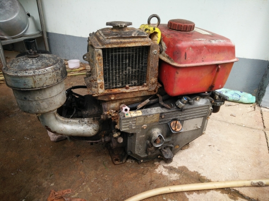 เครื่องเีเซล 10 แรง