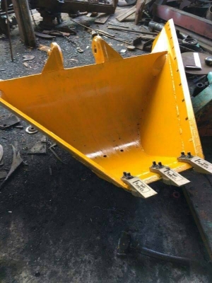 จำหน่าย! บุ้งกี๋แมคโครทุกรุ่น ทุกแบบ ทุกยี่ห้อ อยู่อ.เมือง จ.สุพรรณบุรี