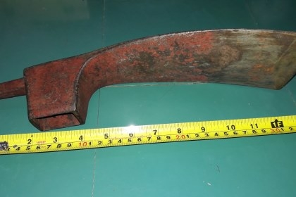 ขายจอบหงอนโบราณตราขวานไขว้เหล็กดียาว13" หน้าจอบ4" สวยๆ