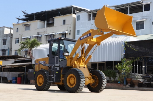 รถตักล้อยางใหม่ World W136 ขนาด2คิว เก๋งแอร์พร้อม รับประกันให้1ปีเต็ม