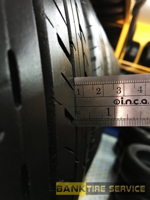 Bridgestone Duravis R611 215/65 R16 ปี 14 มี 2 ชุด ดอกเต็มๆใช้ยาวๆ 4900 บาท Bridgestone Duravis R611 215/65 R16 ปี 14 มี 2 ชุด ดอกเต็มๆใช้ยาวๆ 4900 บาท