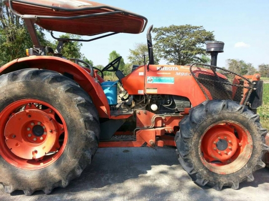 ขายรถไถ KUBOTA M9540 รถสวยสภาพดี ใช้งาน4พันชั่วโมง สภาพพร้อมใช้งาน เอกสารพร้อมโอน ราคา580,000 สนใจโทร 090-8588220คุณนะ 093-3258446คุณบิว หรือเข้าดูสินค้าอื่นๆได้ที่ www.narong2truck.com หรือ www.truck.in.th/498 หรือเพจFacebook ณรงค์ ซื้อขายรถมือสอง (เว็บไ
