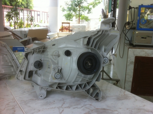 ขายไฟหน้ารถ ออนิว ดีแม็ค ถอดป้ายแดงสภาพไม่มีที่ติครับ