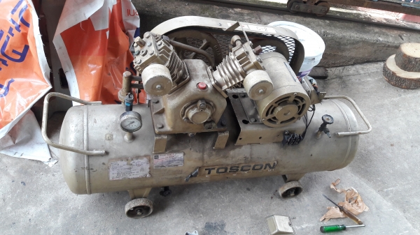 ปั้มลม  TOSCON  2  แรงถัง  80  ลิตร    16500
