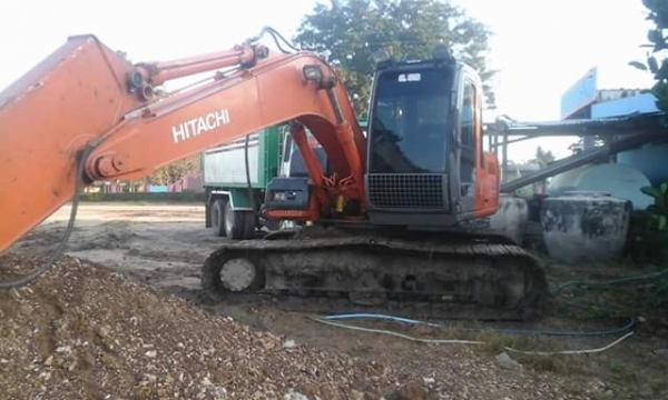 ขายแม็กโครฮิตาชิzx120 รถ3ปี8,000ชม 1,200,000 บาท