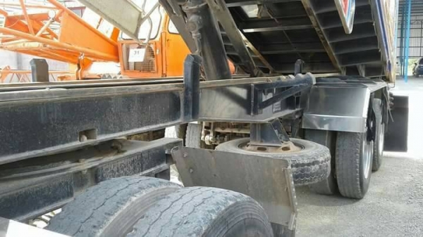 ขายรถพ่วง HINO เครื่อง 344 แรง แม่ปี 55 ลูกปี 59 ลูก 3 เพลาแท้ยาว 6.80 เมตร กระบะอู่พงษ์ไพบูลย์บ้านโป่ง ยาง 80\% ทะเบียนพร้อม