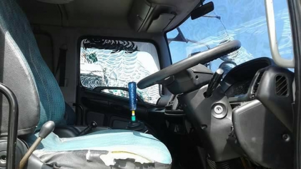 ขายรถพ่วง HINO เครื่อง 344 แรง แม่ปี 55 ลูกปี 59 ลูก 3 เพลาแท้ยาว 6.80 เมตร กระบะอู่พงษ์ไพบูลย์บ้านโป่ง ยาง 80\% ทะเบียนพร้อม