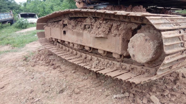 **465,000 บ.ต่อรอง/// แบคโฮ HITACHI EX200-3 ไฟฟ้าครบ เอวขยับ เครื่อง+ปั้ม ดี บูมอาร์มดี ช่วงงล่าง70\% ตามสภาพ ใช้งาน ทำงานอยู่ ใบสัญญาซื้อขาย **ขาย HITACHI EX-200 รุ่น3 แบคโฮ สภาดี ราคาเบา ไม่มีเล่ม มีสัญญาซื้อขาย ขายตามสภาพ  HYD.EXCAVATOR HITACHI EX200-3