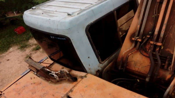 **465,000 บ.ต่อรอง/// แบคโฮ HITACHI EX200-3 ไฟฟ้าครบ เอวขยับ เครื่อง+ปั้ม ดี บูมอาร์มดี ช่วงงล่าง70\% ตามสภาพ ใช้งาน ทำงานอยู่ ใบสัญญาซื้อขาย **ขาย HITACHI EX-200 รุ่น3 แบคโฮ สภาดี ราคาเบา ไม่มีเล่ม มีสัญญาซื้อขาย ขายตามสภาพ  HYD.EXCAVATOR HITACHI EX200-3