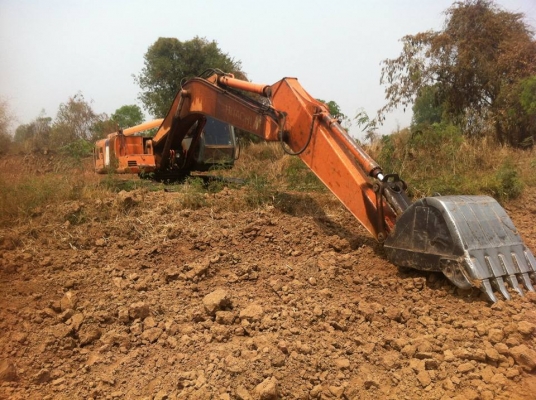 **465,000 บ.ต่อรอง/// แบคโฮ HITACHI EX200-3 ไฟฟ้าครบ เอวขยับ เครื่อง+ปั้ม ดี บูมอาร์มดี ช่วงงล่าง70\% ตามสภาพ ใช้งาน ทำงานอยู่ ใบสัญญาซื้อขาย **ขาย HITACHI EX-200 รุ่น3 แบคโฮ สภาดี ราคาเบา ไม่มีเล่ม มีสัญญาซื้อขาย ขายตามสภาพ  HYD.EXCAVATOR HITACHI EX200-3