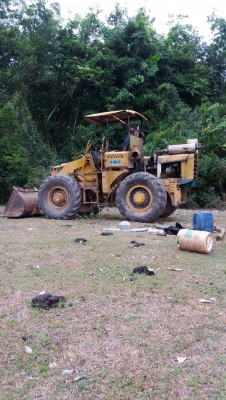 รถตักล้อยางKOMATSU JH..ใช้งานปกตดี สภาพไม่ค่อยสวย..แต่รถใช้ดี..