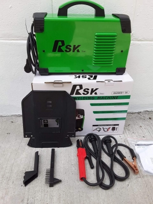 ตู้เชื่อม อินเวอเตอร์ RSK 400 ไฟเเรงๆลากยาวๆลวด4มิลได้(ส่งเก็บเงินปลายทางได้เพื่ม100ทั่วไทย)สนใจสั่งด่วนจำนวนจำกัด อุปกรณ์ครบ แถมหน้ากาก ไม้เคาะขัดงานให้ไฟเเรง เชื่อมนิ่ม งานไม่สดุด เชื่อมลวด3.2-4.0ลากยาวๆได้ เหมาะทุกไซ้งานหรือติดบ้านบ้านใว้ต่อเติมงานประด