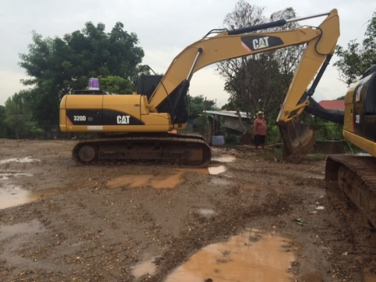 ขายด่วน!!! CAT320D