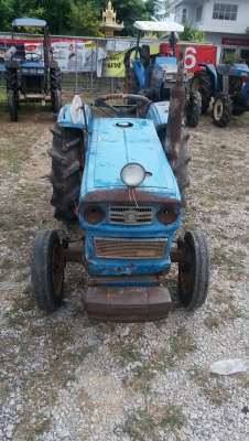 รถไถ Hinomoto 18 แรง รถบ้าน ขายตามสภาพ รถเปล่า นะครับ