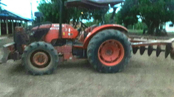 KUBOTA M7040
