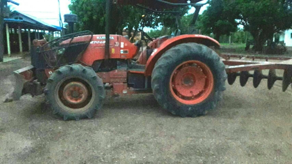 KUBOTA M7040