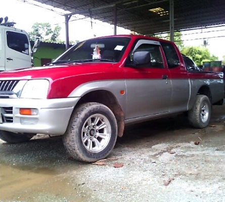 Mitsubishi Strada ปี 99 ออโต้ Megacab Mitsubishi Strada ปี 99 ออโต้ Megacab