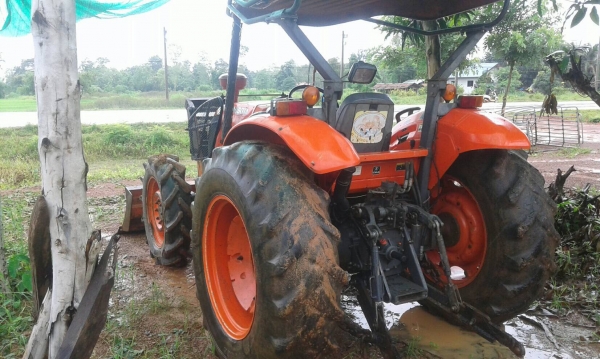 Kubota M7040 หาง5 ใบดัน ปี51 เล่มพร้อมโอน