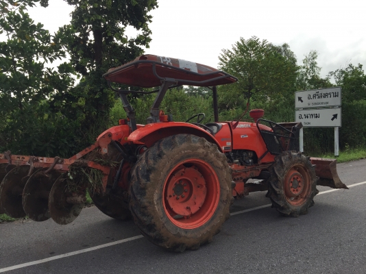 Kubota M7040 หาง5 ใบดัน ปี51 เล่มพร้อมโอน