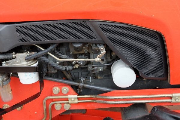 รถไถ L3008 อุปกรณ์ ใบมีด + ผาน 1 ตัว โทร089-0111624