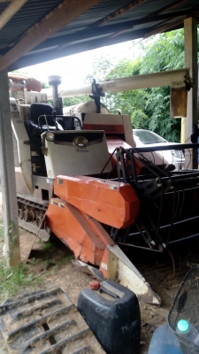 ตัดราคาจ้า255000ขายรถเกี่ยวคูโบต้า dc68g