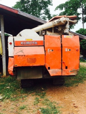 ตัดราคาจ้า255000ขายรถเกี่ยวคูโบต้า dc68g