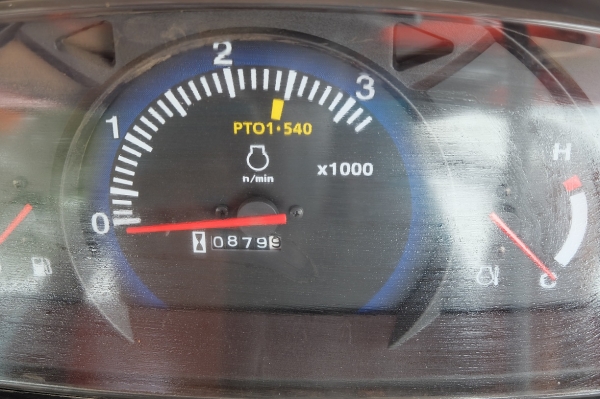 รถไถ L3008 อุปกรณ์ ใบมีด + ผาน 1 ตัว โทร089-0111624