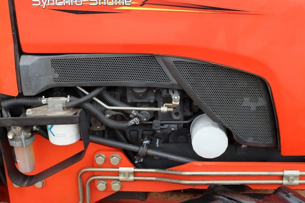 รถไถ L3008 อุปกรณ์ ใบมีด + ผาน 1 ตัว โทร089-0111624