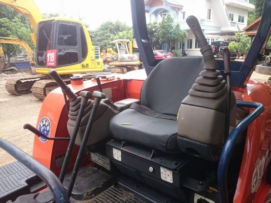 ขายรถขุดเล็ก ยี่ห้อ : HITACHI  แบบ: EX25-2 รถเก่านอกแท้นำเข้าจากญี่ปุ่น  มีเอกสารใบวอย รถไม่เคยผ่านการใช้งานในไทย100\%  สนใจติดต่อ : 099-907-9273 กิ๊ฟ กมลชนก