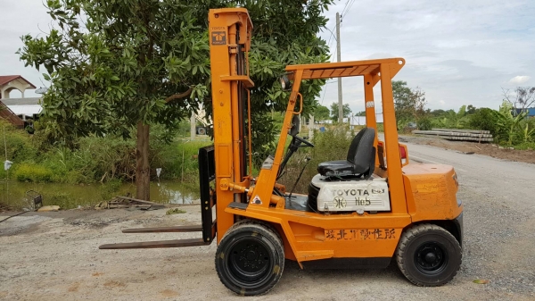 ขายด่วนรถยก TOYOTA 4FGยก2.5ตันเสาสูง6เมตรยางหน้าคู้ตัน6เส้นรถนอกเพิ่งนำเข้ามายังไม่เคยใช้งานในเมืองไทยเลย=รุ่นใหม่ขายถูกๆๆ