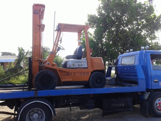 ขายด่วนรถยก TOYOTA 4FGยก2.5ตันเสาสูง6เมตรยางหน้าคู้ตัน6เส้นรถนอกเพิ่งนำเข้ามายังไม่เคยใช้งานในเมืองไทยเลย=รุ่นใหม่ขายถูกๆๆ