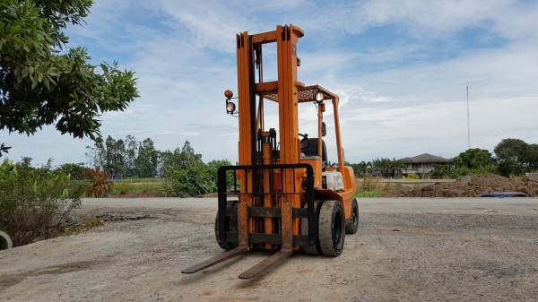 ขายด่วนรถยก TOYOTA 4FGยก2.5ตันเสาสูง6เมตรยางหน้าคู้ตัน6เส้นรถนอกเพิ่งนำเข้ามายังไม่เคยใช้งานในเมืองไทยเลย=รุ่นใหม่ขายถูกๆๆ