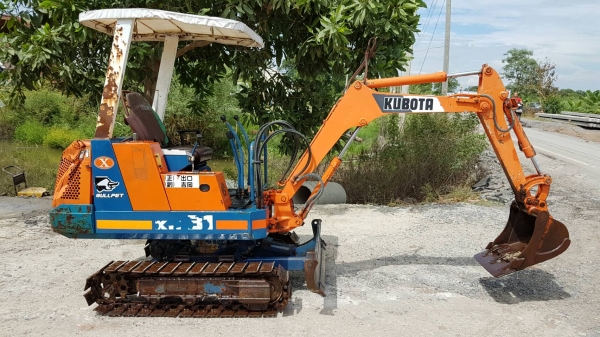 ขายด่วนรถแบคโฮKUBOTAคูโบต้าKH31ครื่องดีปั่มแรงรถนอกเพิ่งนำเข้ามาใหม่ยังไม่เคยใช้งานในเมืองไทยเลย