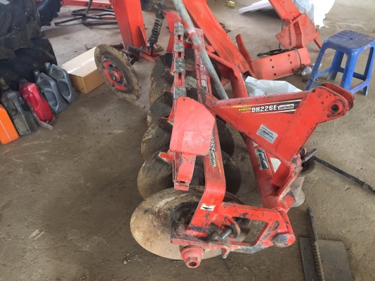 รถไถ36แรง สวยๆ รถไถ36แรง สวยๆ