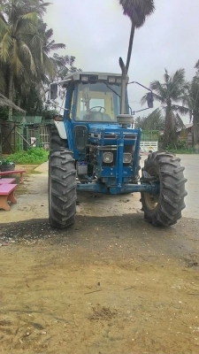 ขายรถไถฟอร์ดFORD 7810 เทอร์โบ6สูบ มีเล่มทะเบียน พร้อมอุปกรณ์ ดันหน้า+ผาน 8 KHL ขายรถไถฟอร์ดFORD 7810 เทอร์โบ6สูบ มีเล่มทะเบียน พร้อมอุปกรณ์ ดันหน้า+ผาน 8 KHL