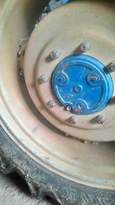 ขายรถไถฟอร์ดFORD 7810 เทอร์โบ6สูบ มีเล่มทะเบียน พร้อมอุปกรณ์ ดันหน้า+ผาน 8 KHL ขายรถไถฟอร์ดFORD 7810 เทอร์โบ6สูบ มีเล่มทะเบียน พร้อมอุปกรณ์ ดันหน้า+ผาน 8 KHL