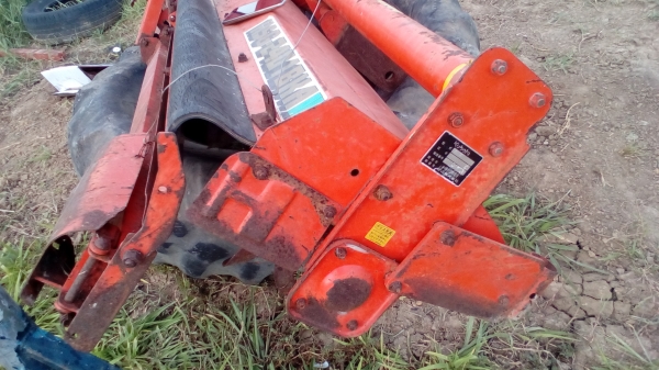 ฃายโลตาลี่   ยี่ห้อคูโบต้ากว้าง2.50เมตร    สวยพร้อมใช้งาน