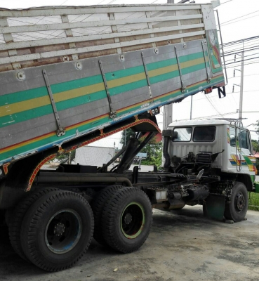 สิบล้อ ฮีโน่ FM 226 EP100-220 ดั้มมีเนียม สภาพดีเดิมๆสวยพร้อมใช้ ทะเบียนพร้อมโอน สิบล้อ ฮีโน่ FM 226 EP100-220 ดั้มมีเนียม สภาพดีเดิมๆสวยพร้อมใช้ ทะเบียนพร้อมโอน