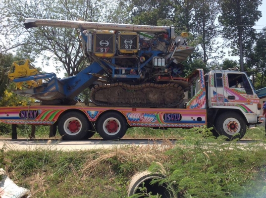 ขาย รถเกี่ยวสวยๆพร้อมเทลเลอร์ 1,500,000  Tel 0997262558