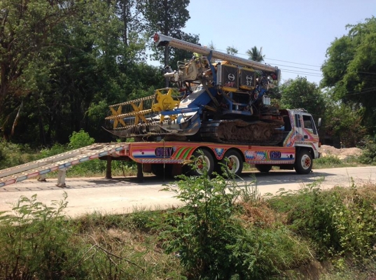 ขาย รถเกี่ยวสวยๆพร้อมเทลเลอร์ 1,500,000  Tel 0997262558