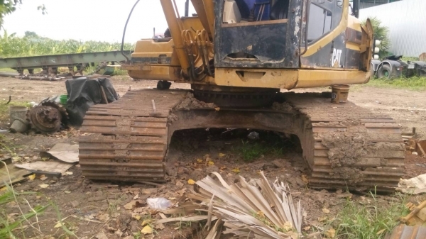 ขายโซ่พร้อมแผ่น รถแมคโค แผ่นยาว 80 ซม. ใส่ได้ทั้งโกเบ  cat-320-1-2 และโกเบ 200-3-5-6-8   แผ่นสวย  แผ่นแท้ครับขายไม่แพง