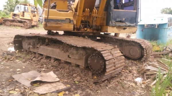 ขายโซ่พร้อมแผ่น รถแมคโค แผ่นยาว 80 ซม. ใส่ได้ทั้งโกเบ  cat-320-1-2 และโกเบ 200-3-5-6-8   แผ่นสวย  แผ่นแท้ครับขายไม่แพง