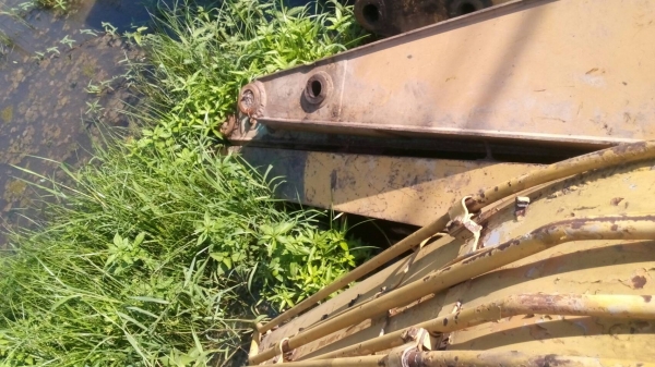 ขายบูมอาร์ม รถแมคโค มีของ โกเบ โคมัสสุ  แคท รุ่น-200 ขายไม่แพงครับ