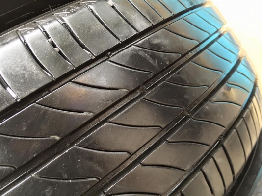 ขายยาง MICHELIN PRIMACY 3ST 215-60-17 ปี14 ดอกหนาจัด ไม่มีตำหนิ ไม่มีปะ ชุดละ 5,500 บาท