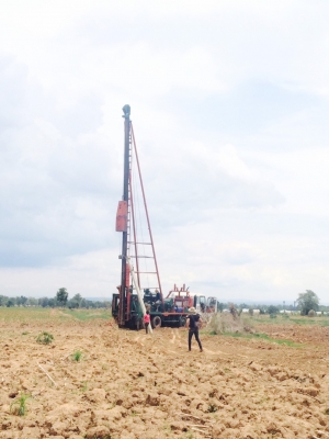 085-7666984รถเฮียบรับจ้างติดเครน 5-7 ตัน สิบล้อสิบสองล้อเทอรเลอร์ รถแบ็คโค pc 200-320 รับถมดินทุกพื้นที่