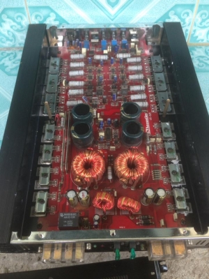 แอมป์คลาสเอบี2ch us acoustics มือสองสภาพดี ใช้งานปกติ เสียงดีมาก ขับกลางแหลมแรงๆ ขาย 2800 บาท ‪#&lrm;ปล‬.รูปหลายๆมุมเลื่อนรูปดูครับ มือสองใช้งานปกติทุกตัว สนใจ0892425454 อยู่สระบุรีส่งได้
